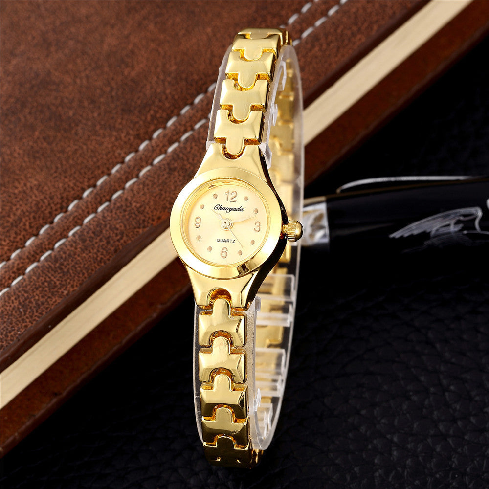 Montre créative à petit cadran pour dame