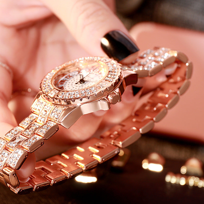 Montre à quartz simple en alliage strass pour femme