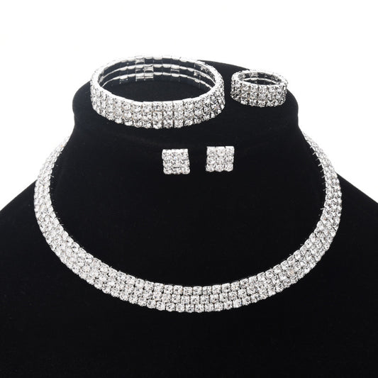 Exagérée Griffe Diamant Perlé Quatre-Pièce Ensemble Multicouche Collier